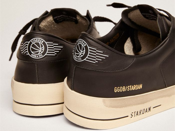 GOLDEN GOOSE Stardan sneakers in total black leather with vintage finish