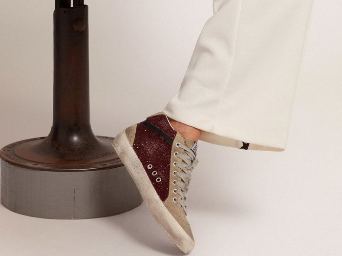 GOLDEN GOOSE Mid Star sneakers in burgundy glitter with dove-gray suede inserts and white leather star