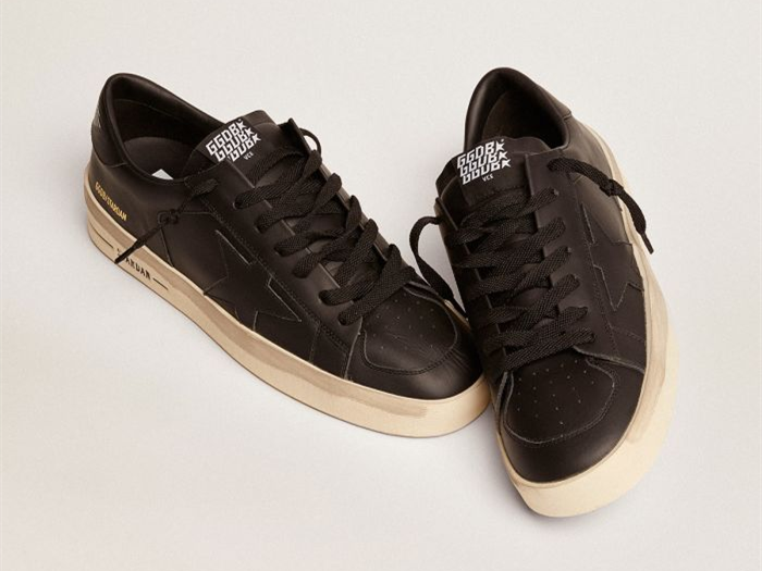 GOLDEN GOOSE Stardan sneakers in total black leather with vintage finish