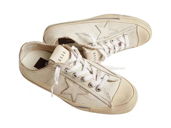 GOLDEN GOOSE V-Star In White