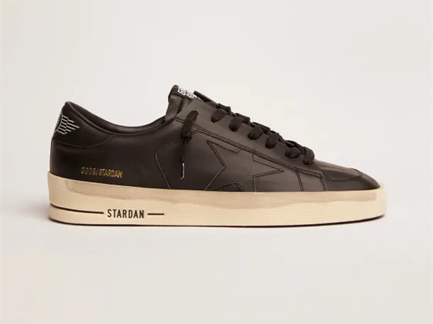 GOLDEN GOOSE Stardan sneakers in total black leather with vintage finish