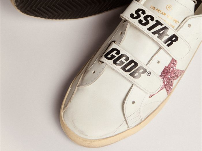GOLDEN GOOSE Old School sneakers with pink glitter star and sand-colored suede heel tab