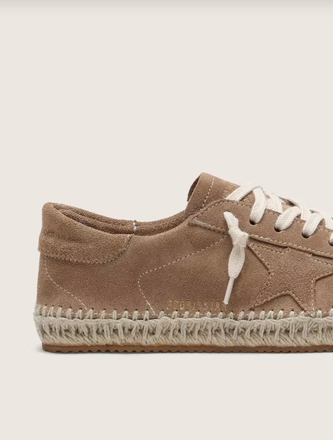 Super-Star in tobacco suede with beige suede star and rope sole