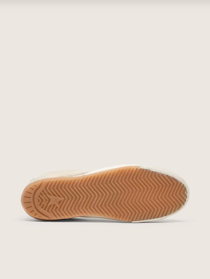Golden Goose True-Star in metallic platinum leather with light gray suede star