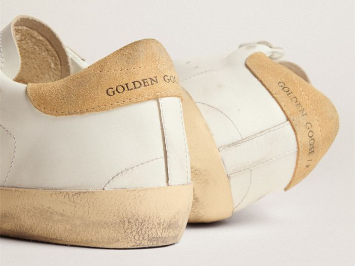 GOLDEN GOOSE Old School sneakers with pink glitter star and sand-colored suede heel tab