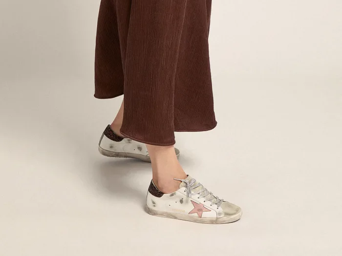 GOLDEN GOOSE Super-Star sneakers with brown glitter heel tab and pink crackled leather star