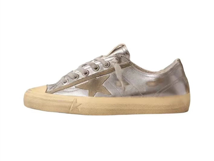 GOLDEN GOOSE V-Star In Silver